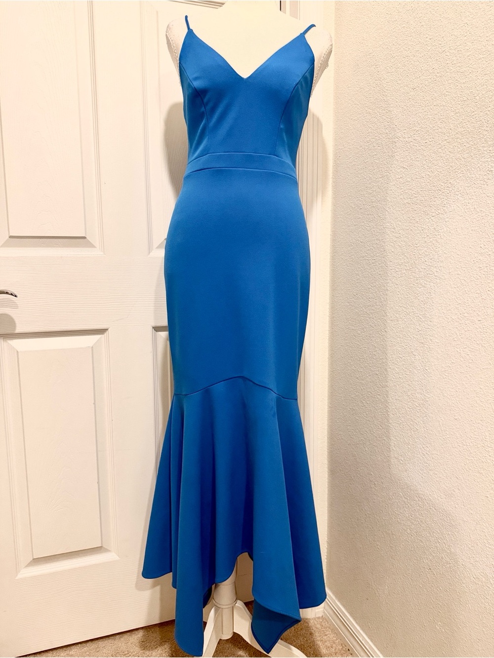 Aqua V-Neck Spaghetti-Strap Mermaid Hem Dress — Bright Blue